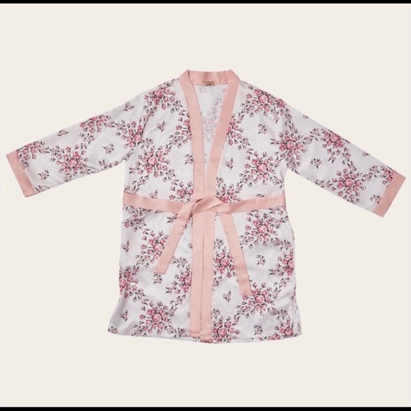 Morgan Lane Allie Robe. - Picture 4 of 8